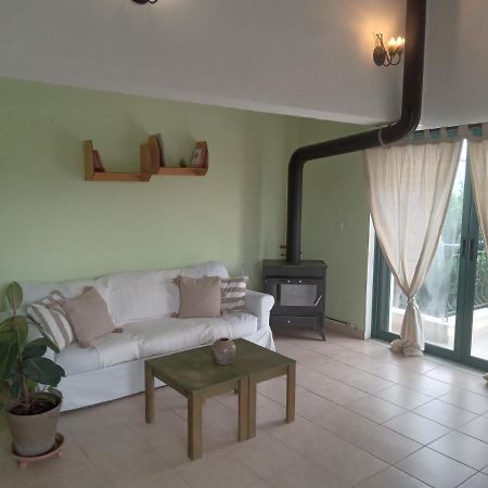 The White Rabbit Guesthouse Eco-Lodge "Cosy Apartment" Psakoudia Buitenkant foto